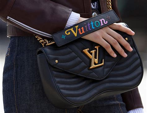 lv new wave chain bag